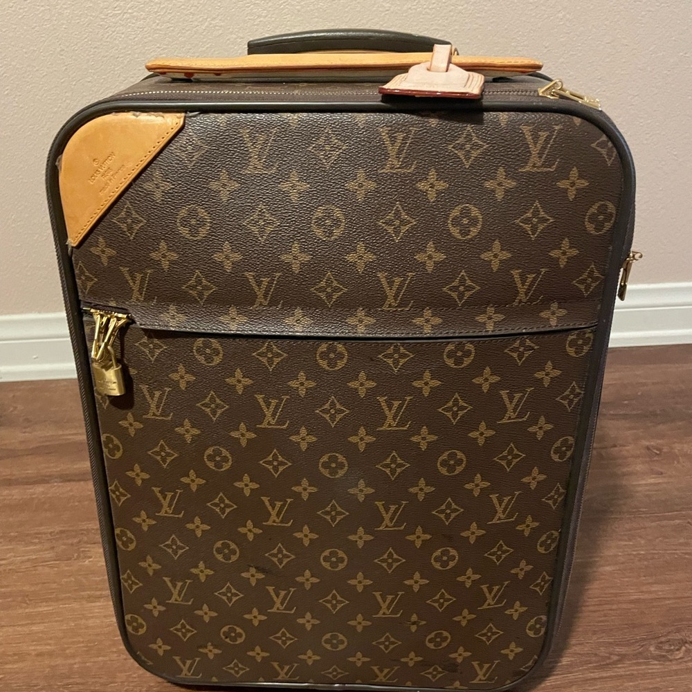 Authentic LV louis Vuitton leather travel bag